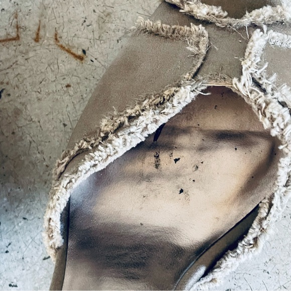 BCBG MaxAzria Silver Satin Platform Heels - Picture 11 of 12